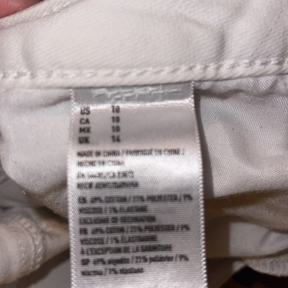 American Eagle Outfitters Super Stretch Shorts - Picture 4 of 5